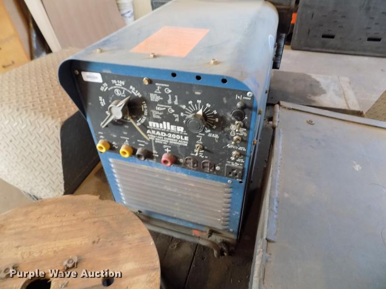 image for item DY9178 Miller AEAD-200LE welder