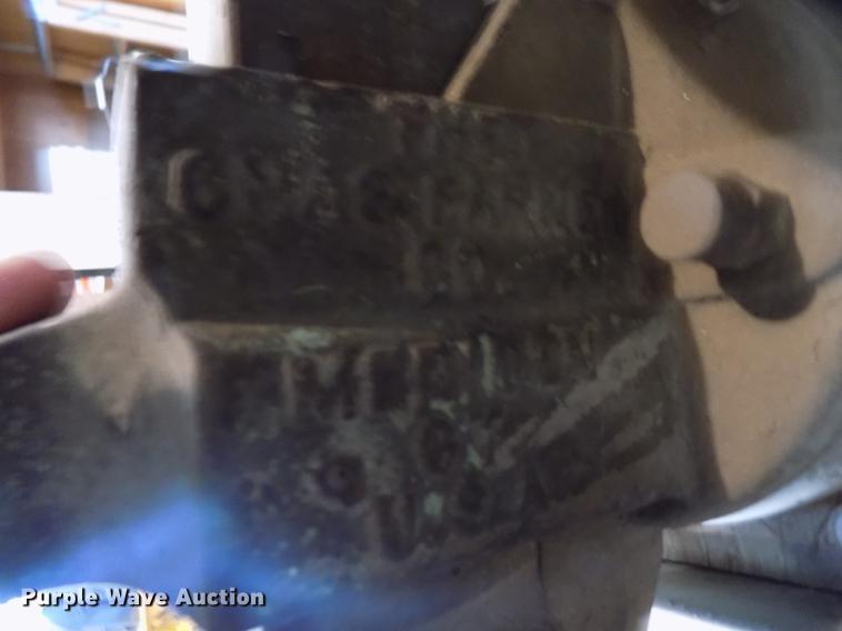 image for item DY9178 Miller AEAD-200LE welder