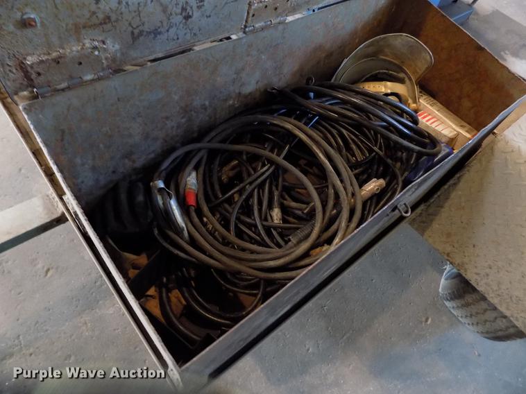 image for item DY9178 Miller AEAD-200LE welder