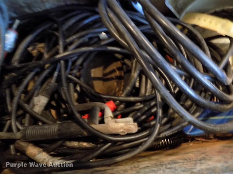 image for item DY9178 Miller AEAD-200LE welder