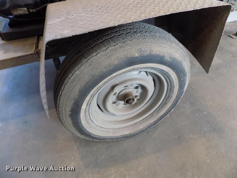 image for item DY9178 Miller AEAD-200LE welder