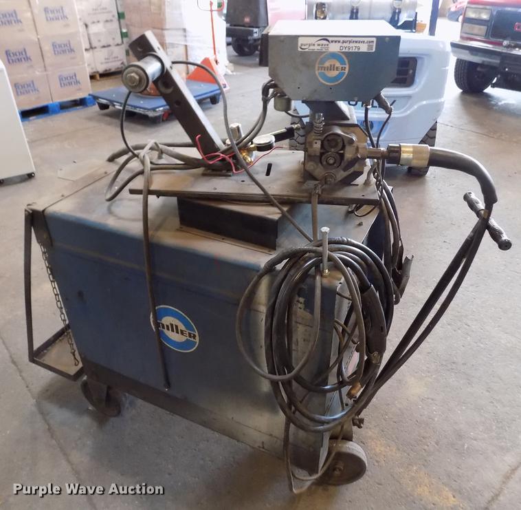 image for item DY9179 Miller Deltaweld 450 welder