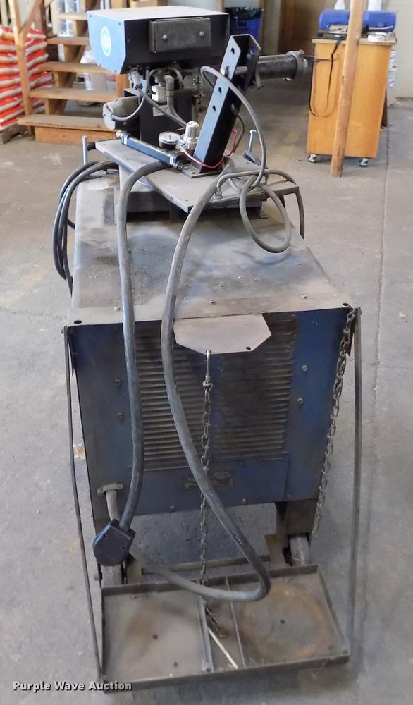 image for item DY9179 Miller Deltaweld 450 welder