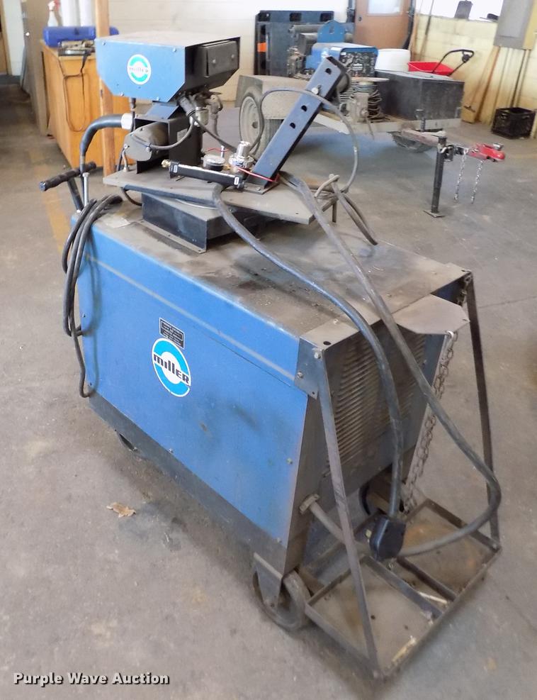 image for item DY9179 Miller Deltaweld 450 welder