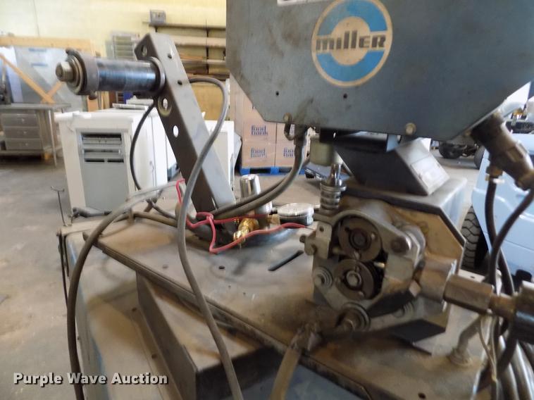 image for item DY9179 Miller Deltaweld 450 welder