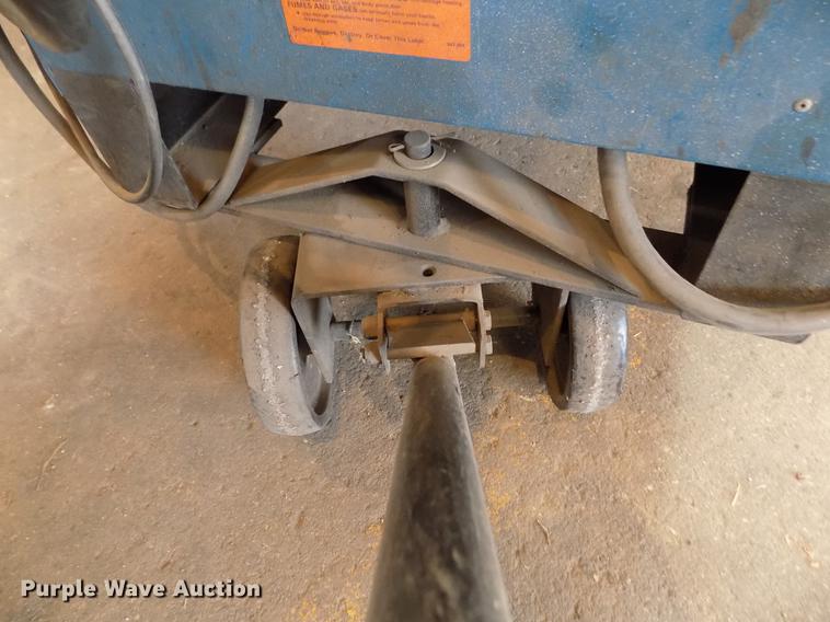 image for item DY9179 Miller Deltaweld 450 welder