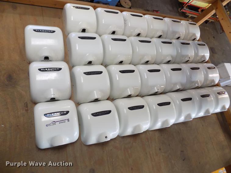 image for item DY9183 (28) Xlerator XL-W hand dryers