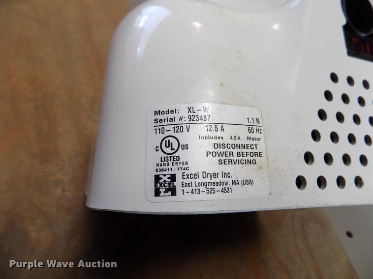 image for item DY9183 (28) Xlerator XL-W hand dryers