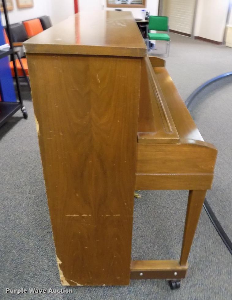 image for item DY9188 Hamilton piano