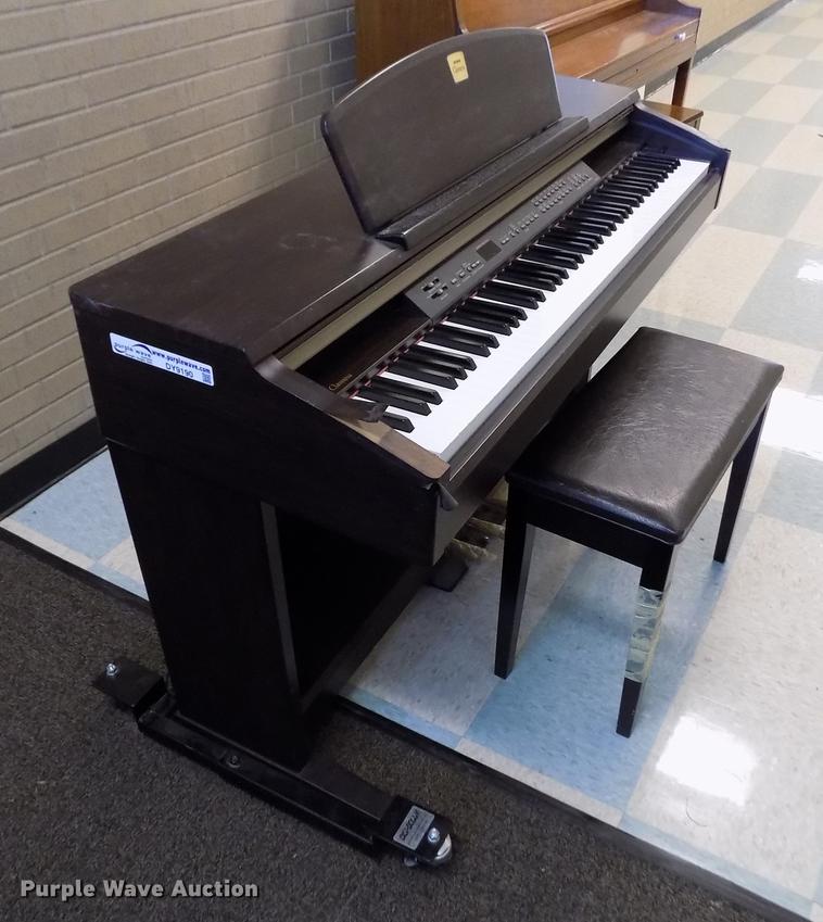 image for item DY9190 Yamaha Clavinova CLP130 electric piano