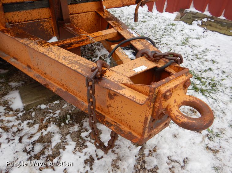 image for item EA9008 2001 Econoline MP423DE equipment trailer