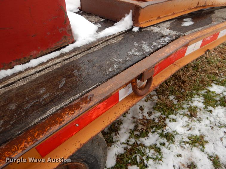 image for item EA9008 2001 Econoline MP423DE equipment trailer