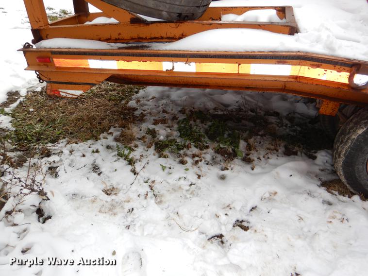 image for item EA9008 2001 Econoline MP423DE equipment trailer