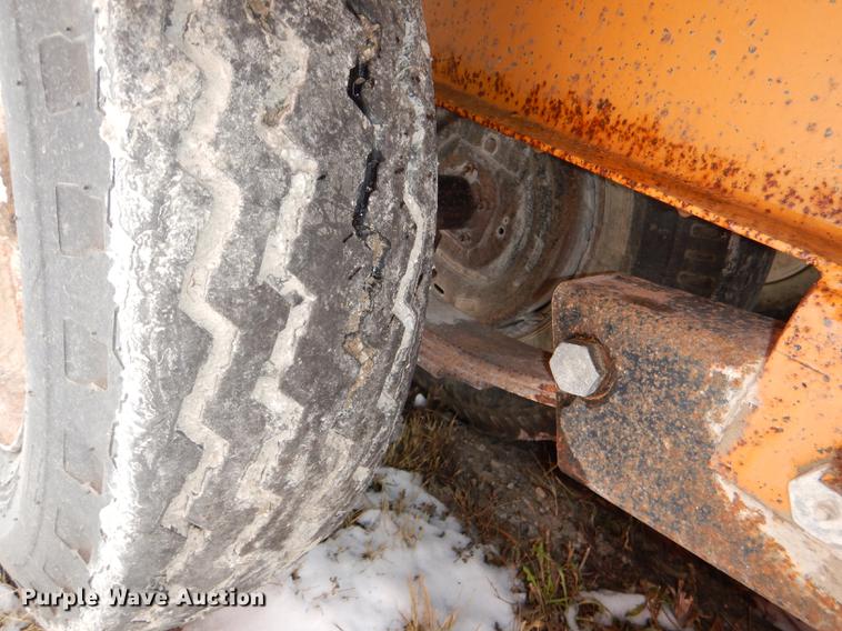 image for item EA9008 2001 Econoline MP423DE equipment trailer