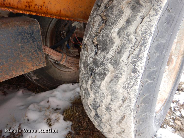 image for item EA9008 2001 Econoline MP423DE equipment trailer