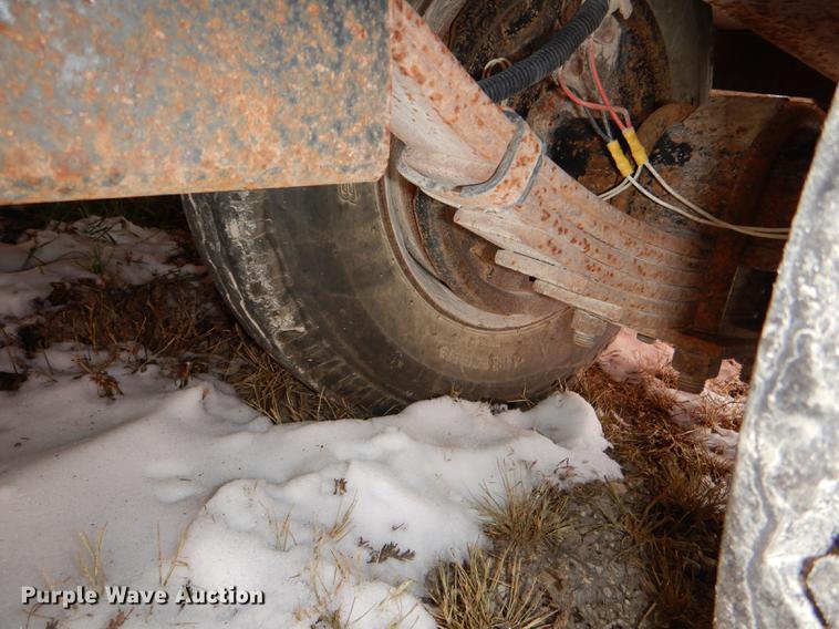 image for item EA9008 2001 Econoline MP423DE equipment trailer