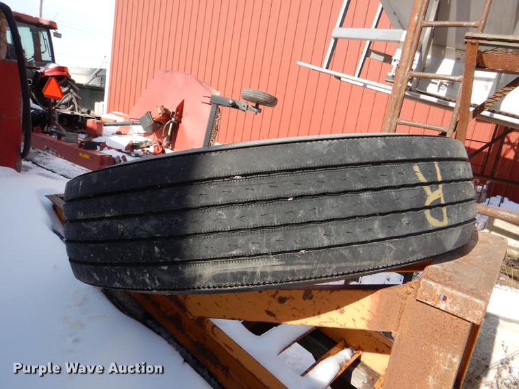 image for item EA9011 Tires and wheels