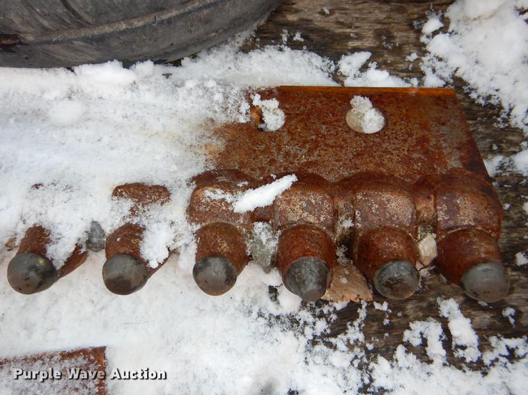 image for item EA9015 (2) motor grader scarifiers