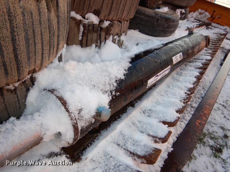 image for item EA9016 Long arm boom mower cylinder