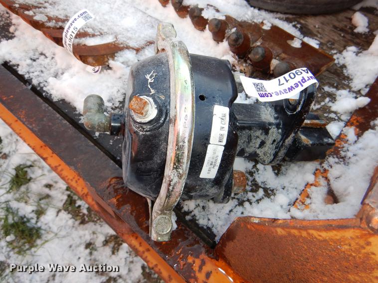 image for item EA9017 Air operated pintle hitch