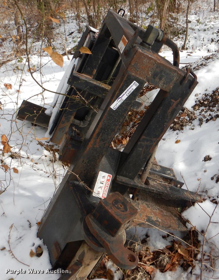 image for item EA9019 Boom mower hydraulic tank and bracket