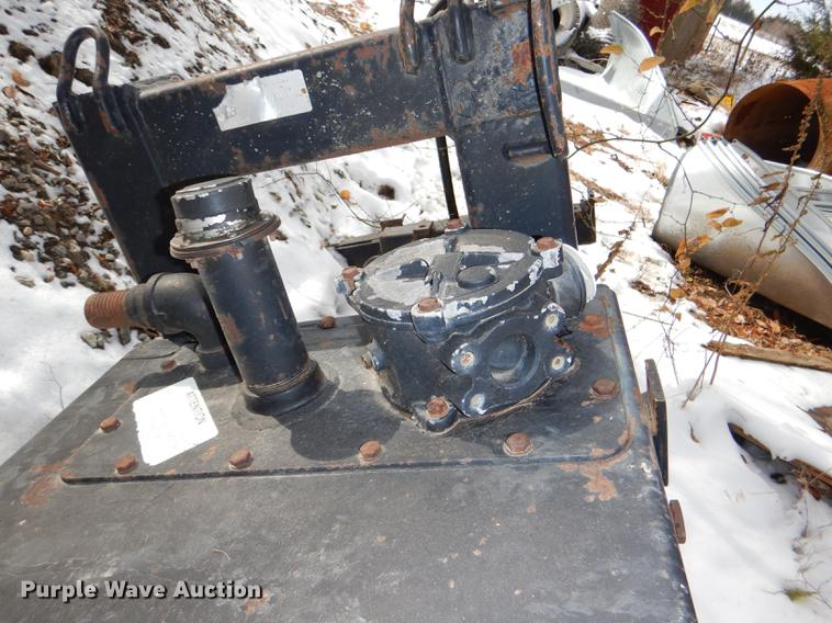 image for item EA9019 Boom mower hydraulic tank and bracket