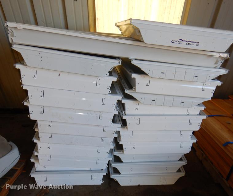 image for item EA9031 (22) ceiling lights