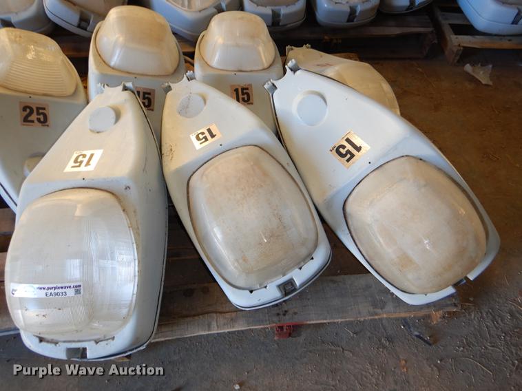 image for item EA9033 (13) high pressure sodium street lights