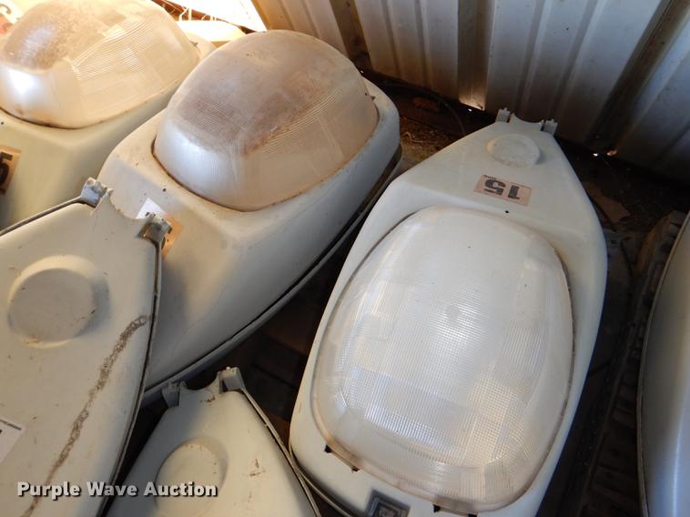 image for item EA9033 (13) high pressure sodium street lights