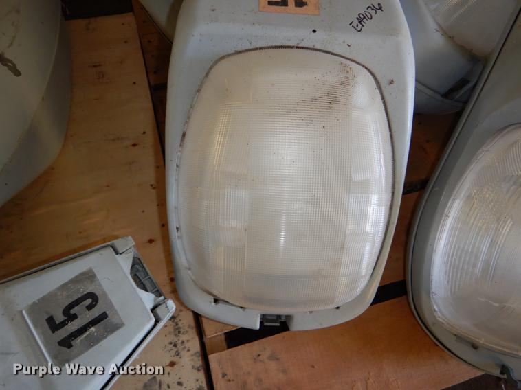 image for item EA9036 (17) high pressure sodium street lights