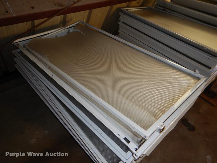 image for item EA9037 (34) ceiling lights