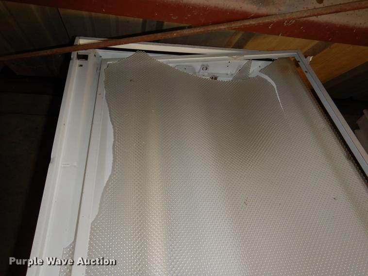 image for item EA9037 (34) ceiling lights