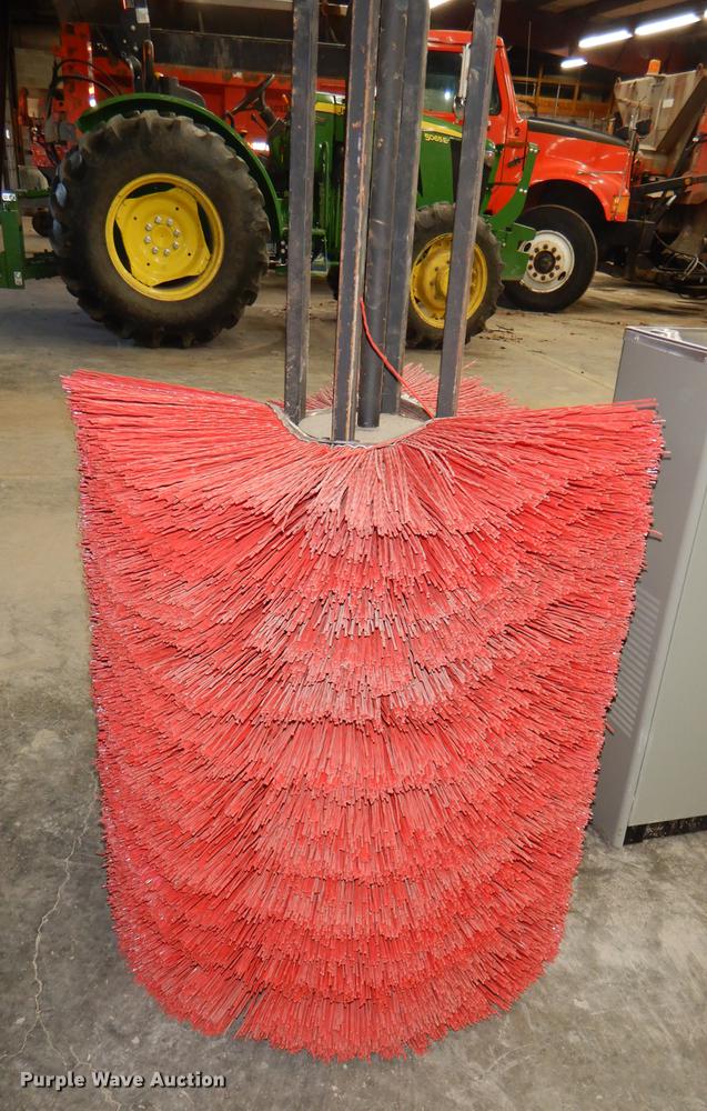 image for item EA9038 (51) broom bristles