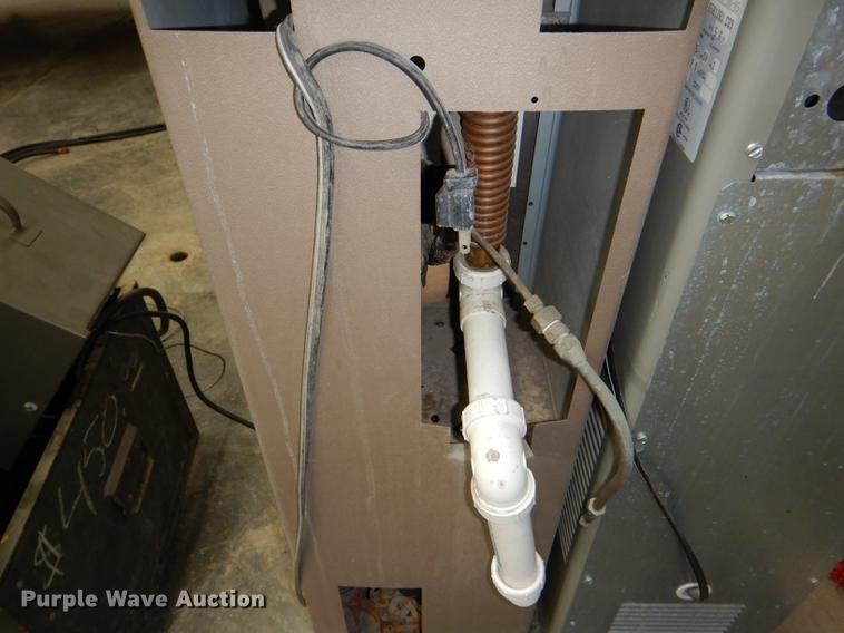 image for item EA9039 (2) water fountains