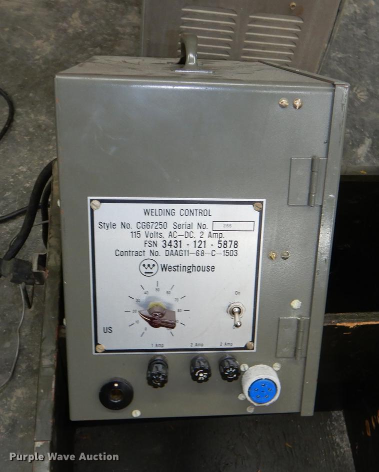 image for item EA9040 Westinghouse welder with control box