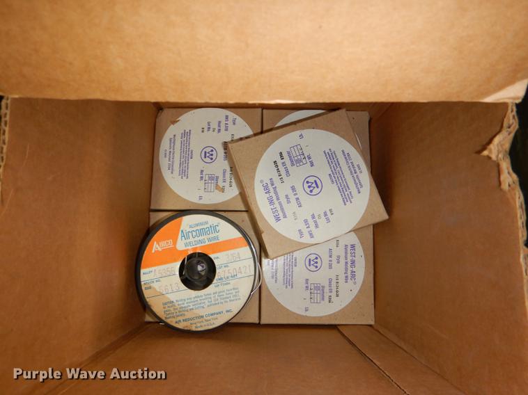 image for item EA9040 Westinghouse welder with control box