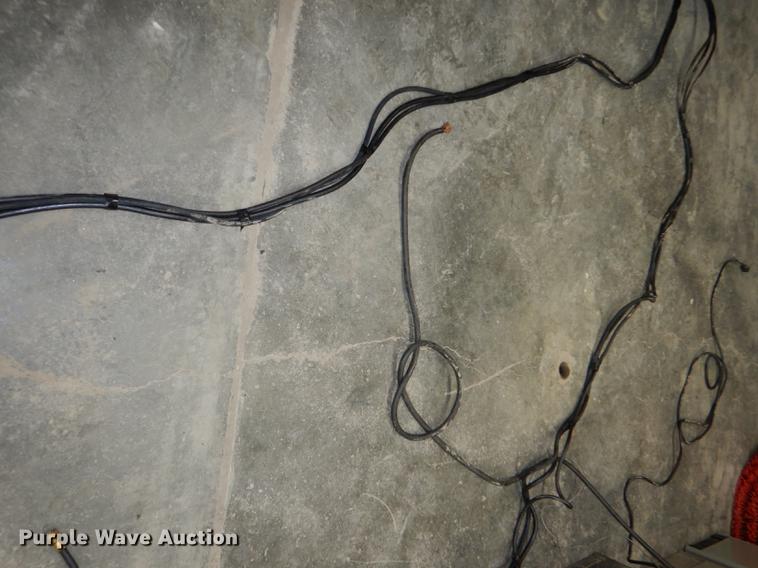 image for item EA9040 Westinghouse welder with control box