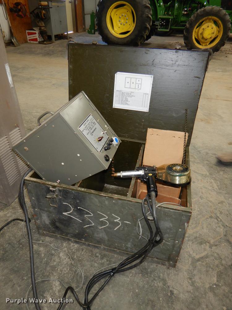 image for item EA9040 Westinghouse welder with control box