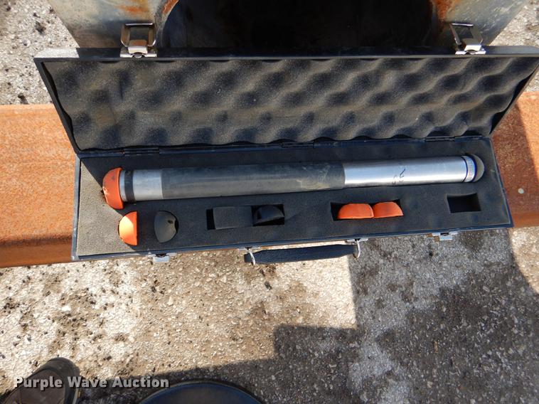 image for item EA9048 Ditch Witch 752 tracker locating system