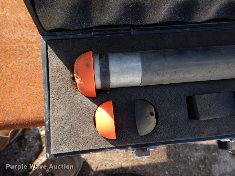 image for item EA9048 Ditch Witch 752 tracker locating system