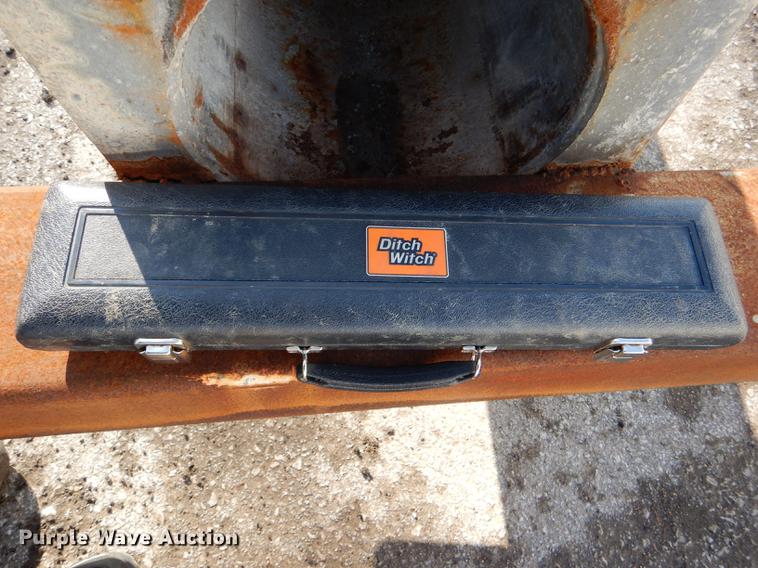 image for item EA9048 Ditch Witch 752 tracker locating system