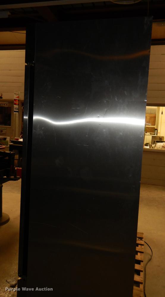 image for item EA9056 True T-72F freezer