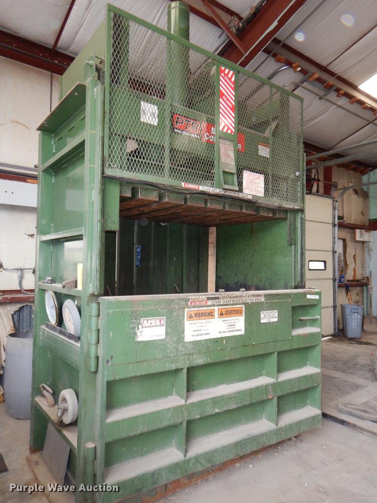 image for item EA9062 2005 PTR vertical cardboard baler