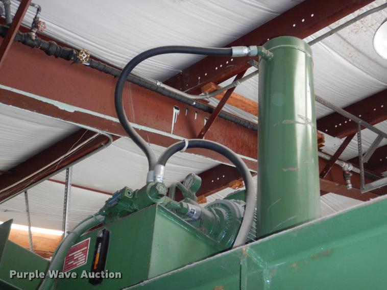 image for item EA9062 2005 PTR vertical cardboard baler