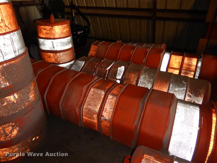 image for item EA9064 (73) safety barrels