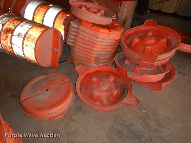 image for item EA9064 (73) safety barrels