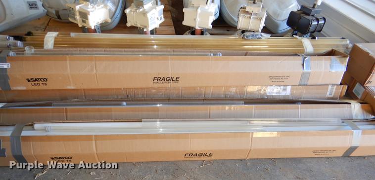 image for item EA9065 Lights and accessories