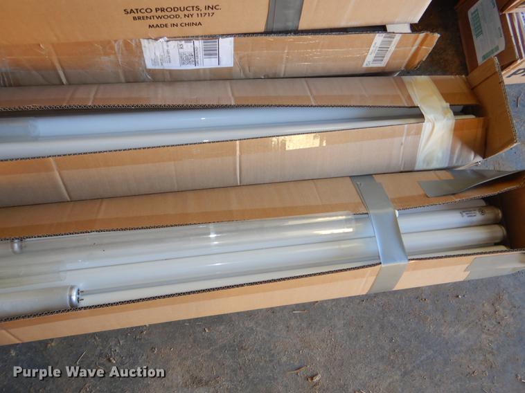 image for item EA9065 Lights and accessories