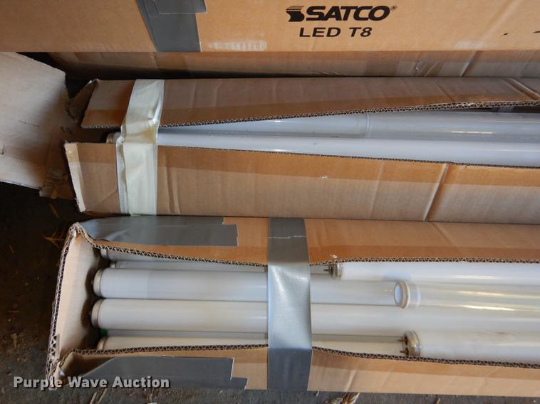 image for item EA9065 Lights and accessories