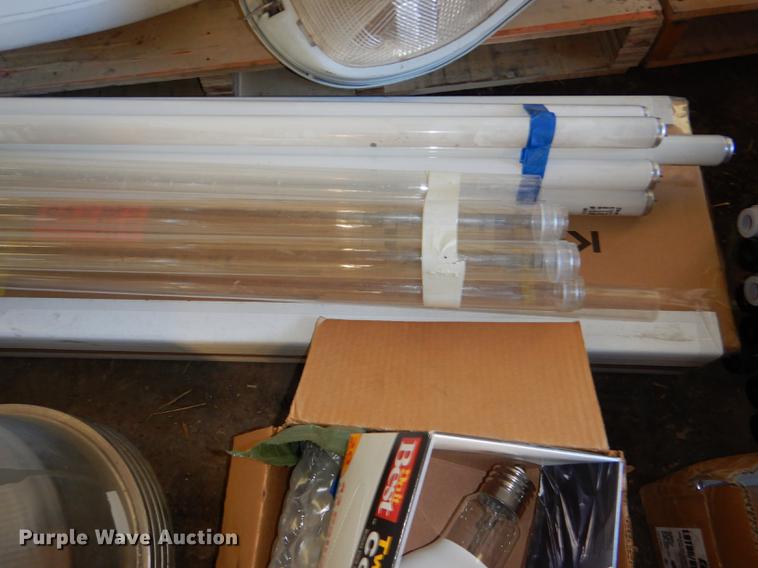 image for item EA9065 Lights and accessories